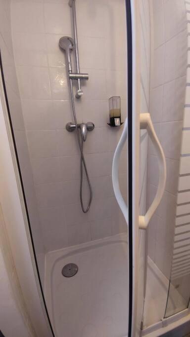 Le Joli'Mans, Appartement Refait A Neuf, Entierement Equipe, Pour 2 Personnes, Proche Quartier Historique Et Centre 勒芒 外观 照片